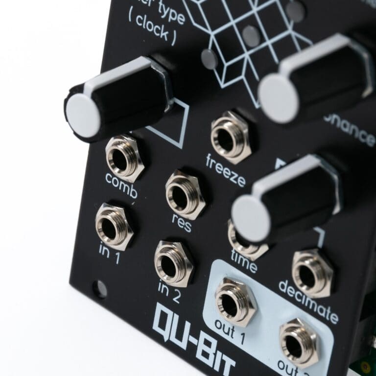 QU-Bit Electronix Prism | CSM - Cologne Street Market