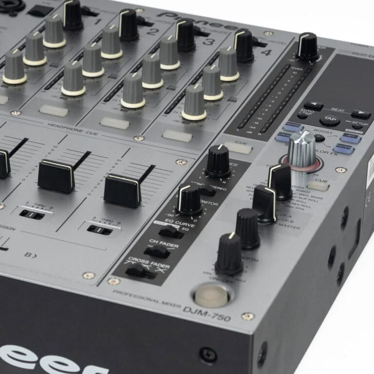 Pioneer DJ DJM 750 S gebraucht 3