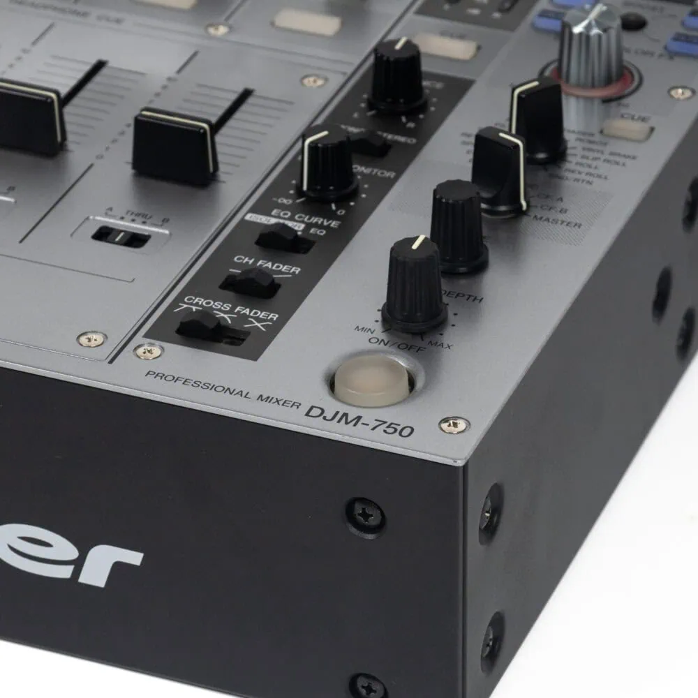 Pioneer DJ DJM 750 S gebraucht 4